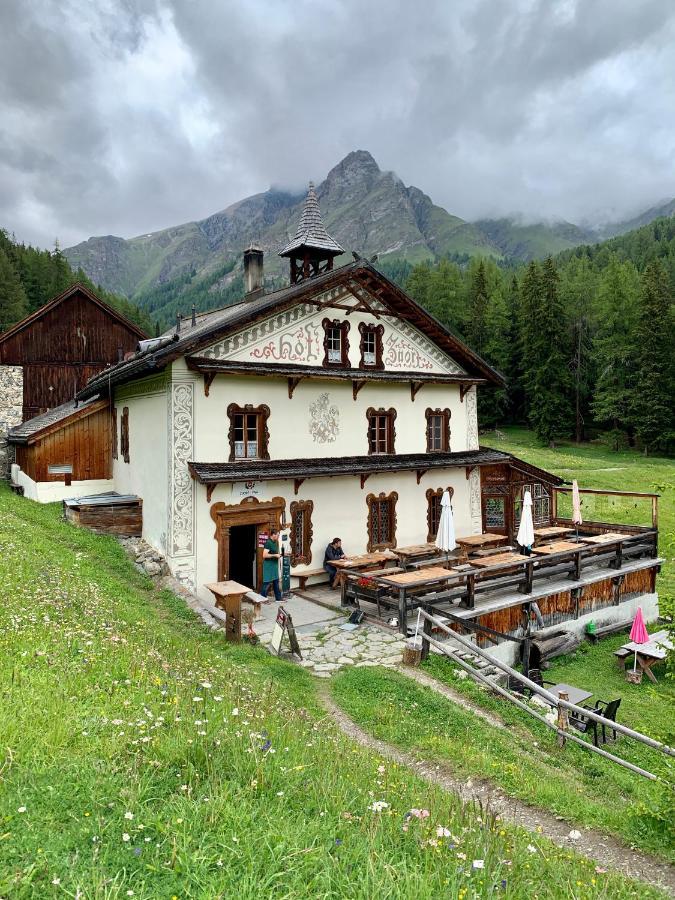 Hotel Hof Zuort Sent GR Exterior foto